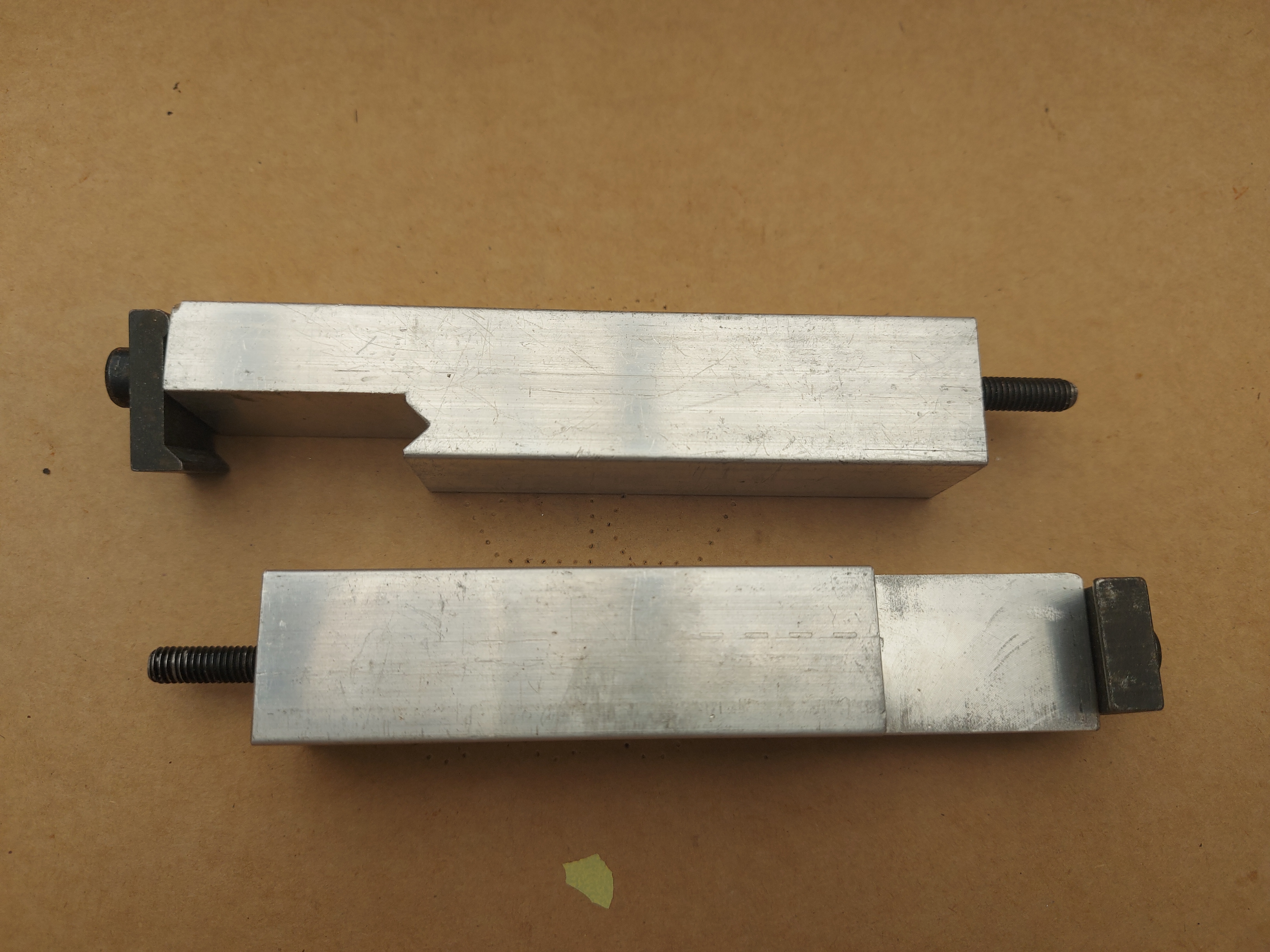 Wupa Ablage - Halter breite 25 mm mit Schraube und Befestigung **